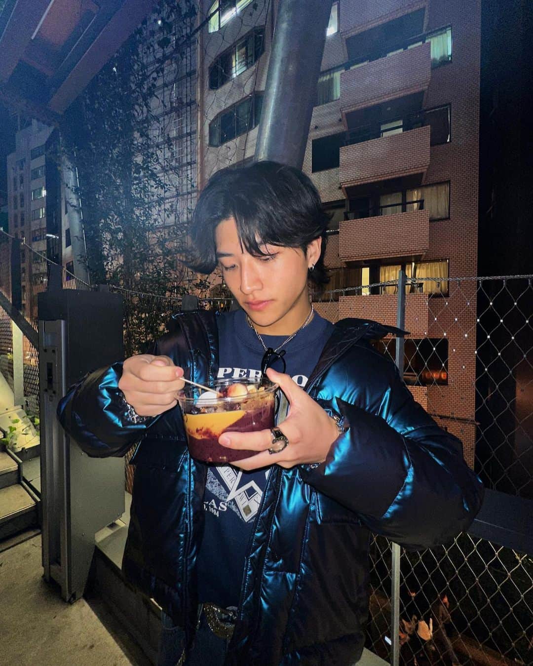 蓮池虎太郎さんのインスタグラム写真 - (蓮池虎太郎Instagram)「Acai Ball 😋  #アサイーボウル  #宮下パーク  @sunriseshackjapan」11月18日 23時51分 - official_kotaro2004