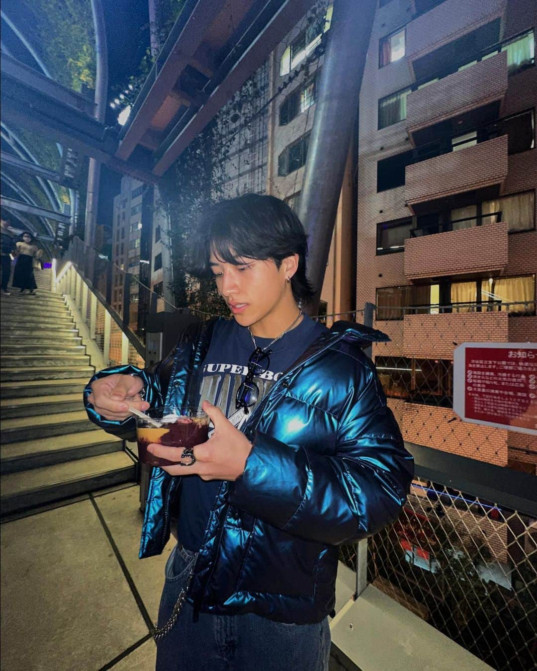 蓮池虎太郎のインスタグラム：「Acai Ball 😋  #アサイーボウル  #宮下パーク  @sunriseshackjapan」