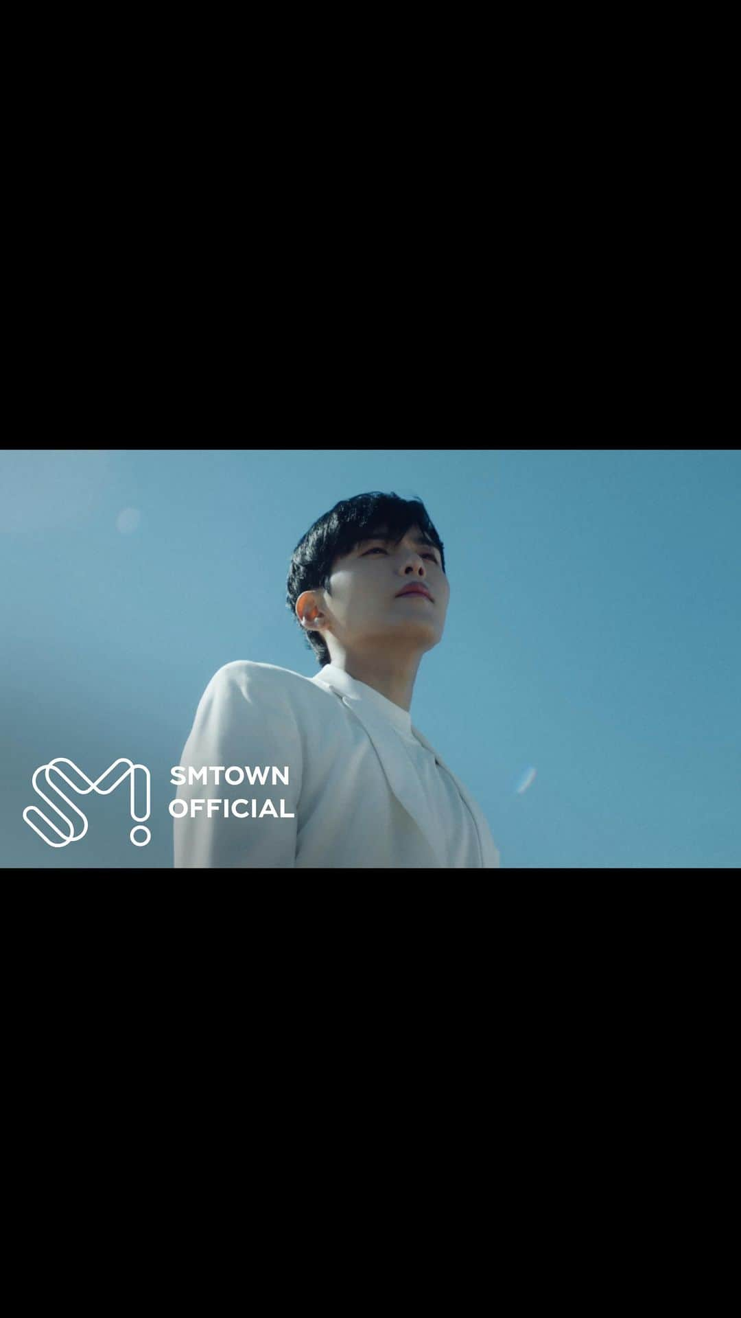 SMエンターテインメントのインスタグラム：「RYEOWOOK 려욱 Digital Single ‘아무것도 하지 않아도 돼 (It’s okay)‘ MV Teaser #2  https://youtu.be/cKJjXi5tsvE  ➫ 2023.11.20 6PM (KST)  #려욱 #RYEOWOOK  #슈퍼주니어 #SUPERJUNIOR  #아무것도하지않아도돼」