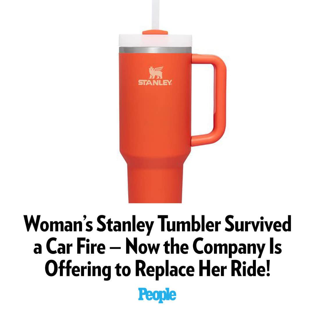 People Magazineのインスタグラム：「A woman named Danielle, who goes by the username @/danimarielttering on TikTok, shared a video Wednesday showing her vehicle’s mostly-charred interior from Tuesday’s blaze.  In the cupholder sat her orange Stanley cup, which was seemingly untouched (minus some ash and debris that had fallen on top of it). Even more remarkably, the cup “still had ice” inside — and Danielle shook it to prove it.  It didn’t take long for the company to catch wind of the video. On Thursday, Stanley's global president Terence Reilly stitched her video and offered to send her some new cups — and a new car.  Read more in our bio link! | 📷: Stanley」