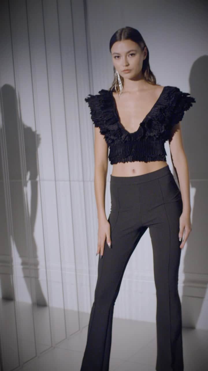 ASOSのインスタグラム：「We’ve got all the spotlight-stealing partywear for serving that all-eyes-on-me kinda NRG ✨  ASOS LUXE premium 3D velvet ruffle top [132024894] ASOS LUXE sexy flare trousers [132887733] ASOS DESIGN Strut silver sling back heels [131208769]  Reclaimed vintage unisex motor jacket [131069340] ASOS DESIGN oversized grungy poplin shirt [132260598] ASOS DESIGN slim tie [118815032]」