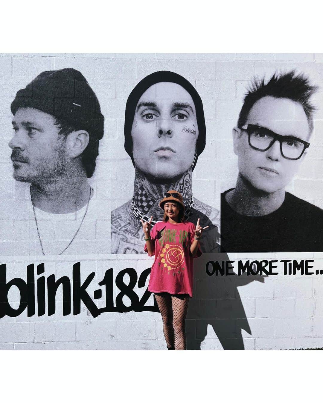 辻井美香さんのインスタグラム写真 - (辻井美香Instagram)「When we were young フェスの 思い出📸  大好きなrock and punk をライブで沢山聞けて幸せだった。 まだ、プレイリスト作ってずっと通勤の車の中で聞いてる🎵カリフォルニアのドライビングにめっちゃ合うよ🌴  Green Day  blink-182  The Offspring Good Charlotte Sum 41 All Time Low 30 seconds to mars Yellowcard  ... and more!!!  #whenwewereyoung #lasvegas #musicfestival #rockstyle」11月19日 11時01分 - tsujii_yoshika