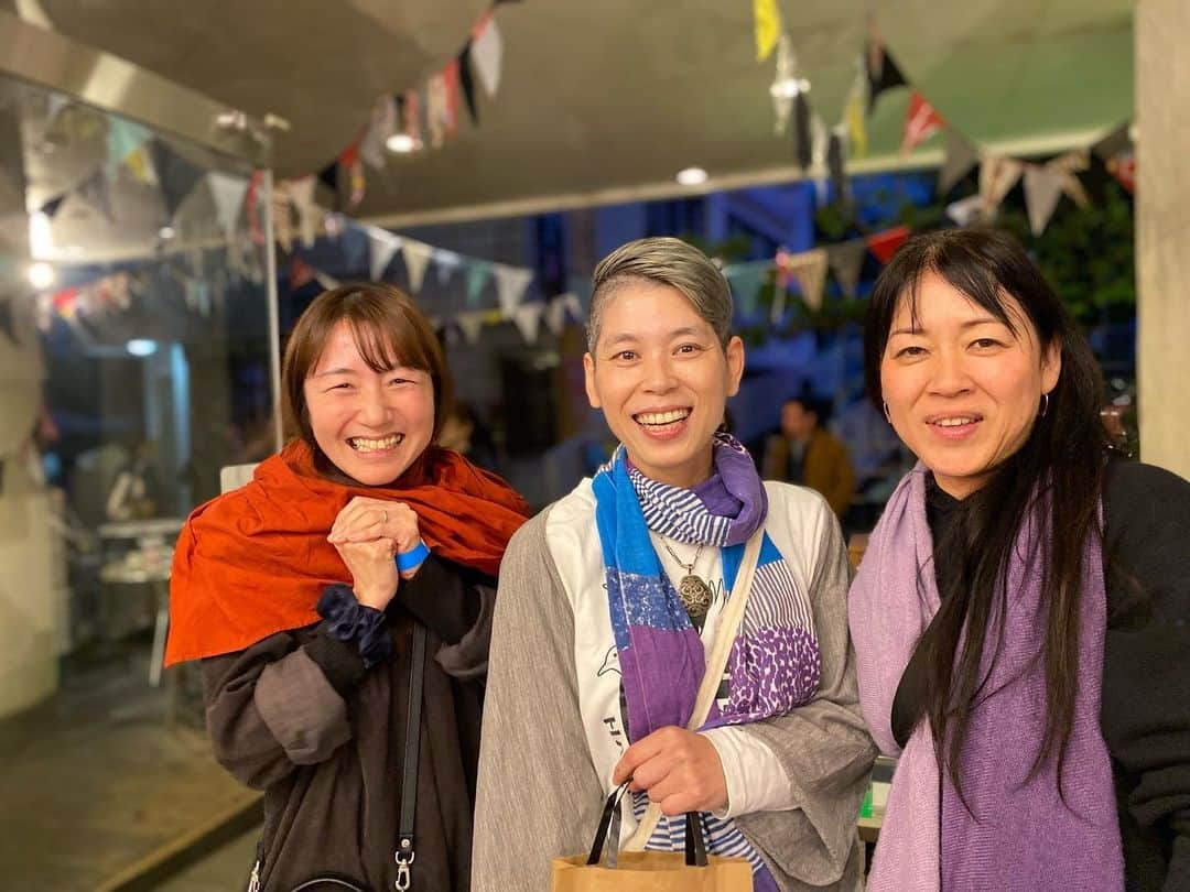 タテタカコのインスタグラム：「栄町市場祭りでお世話になりました 事務局長の紗衣さんと千穂さん、いらしてくださってとってもありがとうございました！✨🙏」
