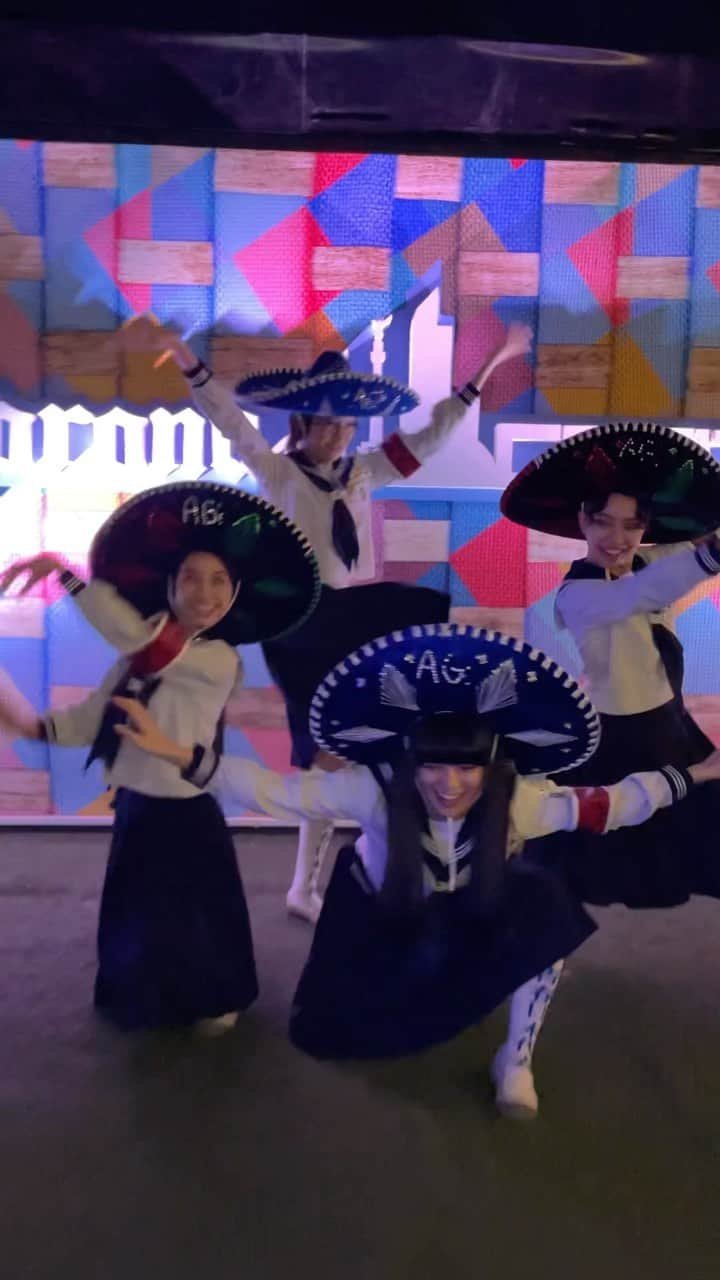 新しい学校のリーダーズのインスタグラム：「Mexico降臨🇲🇽 #THESEISHUNTOUR2023 Corona Capital @coronacapital 🔥」