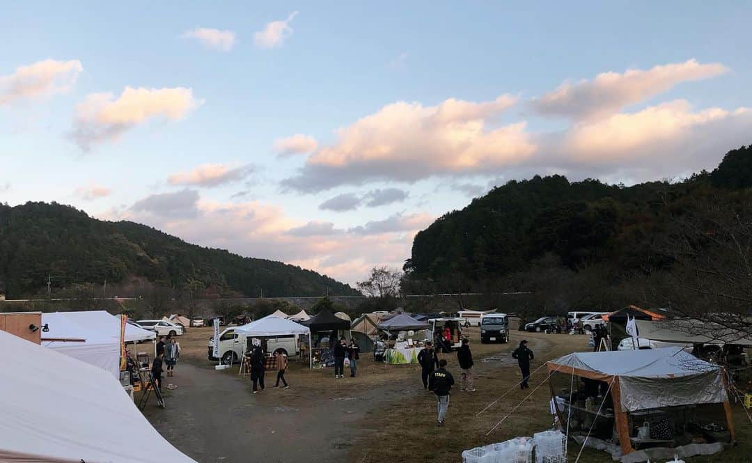 ホリエアツシさんのインスタグラム写真 - (ホリエアツシInstagram)「雨あられ からの 感謝感激でしたな🏕️ @camp_rock2021」11月19日 11時29分 - a.horie