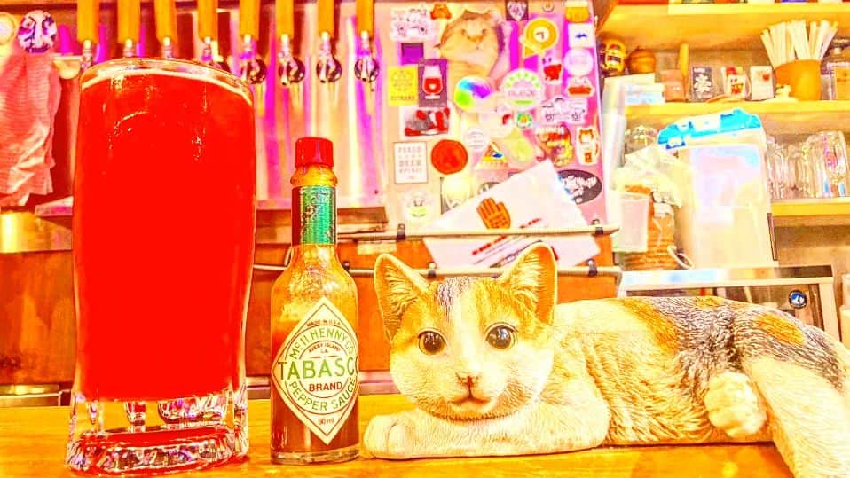梁愛美さんのインスタグラム写真 - (梁愛美Instagram)「🍺🍺🍺💕⁡ ⁡⁡⁡❥⁡ ⁡❥⁡ ⁡【クラフトビール しまねこ】 ⁡❥ ⁡❥⁡ ⁡⁡⁡⁡⁡⁡⁡#激辛アイドル #梁愛美 です🐰🌶🌶 ❥ ❥ キャッチコピーは #タバスコは飲み物です。🌶🌶🌶 ❥ ❥︎⁡⁡⁡⁡ ⁡トマトハイ×タバスコ=最高🤭🤭🤭💭 ⁡⁡❥︎ ⁡⁡❥︎⁡⁡⁡ ⁡🍬 .｡ ______________________________ ｡. 🍬⁡ ⁡⁡❥⁡ ⁡❥ 【TV出演📺🌶】 ❥ ❥ ・日本テレビ『二ノさん！』 ・フジテレビ系列『ちょっとザワつくイメージ調査 もしかしてズレてる？』 ・フジテレビ系列『お客様は知っている！』 ・読売テレビ『大阪ほんわかテレビ』 ・関西テレビ『お笑いワイドショーマルコポロリ！』 ・毎日放送『魔法のレストラン』 ❥ ❥ 【経歴🌶】 ❥ ❥ ・ 鳥一代 恵比寿☞激辛チャレンジ完食(完食で飲食代無料。) ・ ソウルフードバンコク 池尻大橋☞激辛チャレンジ完食(完食で飲食代無料。) ・ 地獄の担担麺 由比ヶ浜☞激辛チャレンジ完食(完食で飲食代無料。) ・ももてつ 名古屋 ☞激辛チャレンジ完食(無料券GET。) ・ 味覚 新橋☞激辛石焼麻婆豆腐完食(新記録更新。) ・ イエローカンパニー 恵比寿☞圏外バリ3完食(ピッキーヌまで完食者として名前飾って頂いてます。) ・ 赤い壺 表参道☞激辛チャレンジ完食(完食者として表彰状飾って頂いてます。) ・ ロビンソンクルーソーカレーハウス 北品川☞13010倍カレー完食(新記録更新。完食者として名前飾って頂いてます。) ・まぜそば三ツ星 恵比寿☞激辛チャレンジ 15ネロ完食(完食者として名前＆写真飾って頂いてます。) ・ SHANTI 渋谷☞MAX40ボーガを400ボーガに変更して完食 ・  辛いもんやギロチン 大阪☞GOD完食 ・ 一輪 渋谷☞とんでもねぇ〜完食 ・ 赤から 渋谷☞赤から鍋 裏メニュー30番完食 ・ ダルマット 六本木☞激辛アラビアータ(裏メニュー)完食 ・ モジャカレー 大阪☞即KO！辛 1000倍完食 ・ラホール 秋葉原☞100辛完食 ⁡⁡・ 心 渋谷☞100倍完食⁡ ⁡・ばくだん屋 広島☞つけ麺 100辛完食⁡ ⁡・ダルビッマル 新大久保☞ボルケーノ鍋 地獄完食 ・ ドミニカ 新宿☞10倍完食 ・ 味仙 名古屋☞エイリアン完食 ・石鍋スンドゥブ専門店 姉妹 恵比寿☞10辛完食 ・ 蒙古タンメン中本 ☞北極×10倍完食 ・ CoCo壱 ☞10辛完食⁡ ⁡・煮豚亭 砂場 福島☞特辛5完食 ・麒麟園 京都☞激辛坦々麺5辛完食⁡ ⁡⁡・つなぎ 恵比寿☞3辛完食⁡⁡⁡ ⁡ ⁡・汁なし坦々麺虎ぼるた 岡山☞鬼ヤバいやつ完食 ⁡・ 大須たんたんめん 名古屋☞ 猛烈担担麺完食 ⁡・ペヤング極激辛Final完食 ❥ ❥ 今まで食べれなかった物はありません🙌🌶🌶🌶 ❥ ❥ 挑戦者(お店様)募集中🙋🌶🌶🌶 ❥ ❥⁡ ⁡🍬 .｡ ______________________________ ｡. 🍬⁡⁡ ⁡⁡❥⁡ ⁡❥ ⁡📍沖縄県那覇市牧志2-2-30国際通りのれん街B1F ⁡⁡❥⁡ ⁡❥⁡⁡⁡ ⁡PR @shimaneko670⁡ ⁡⁡❥⁡ ⁡❥⁡⁡ ⁡⁡#tabasco #platinumproduction #aimiryou ⁡⁡#クラフトビールしまねこ #那覇市グルメ #那覇市バー #牧志グルメ #牧志駅 #那覇バー #那覇飲み #沖縄ビール ⁡#激辛グルメ #タバスコ #激辛 #激辛グルメ⁡ #激辛 #激辛女王 #激辛中毒 #激辛マニア #激辛好きな人と繋がりたい #辛スタグラム #プラチナムプロダクション #맵다 ⁡」11月19日 3時30分 - aimispicy