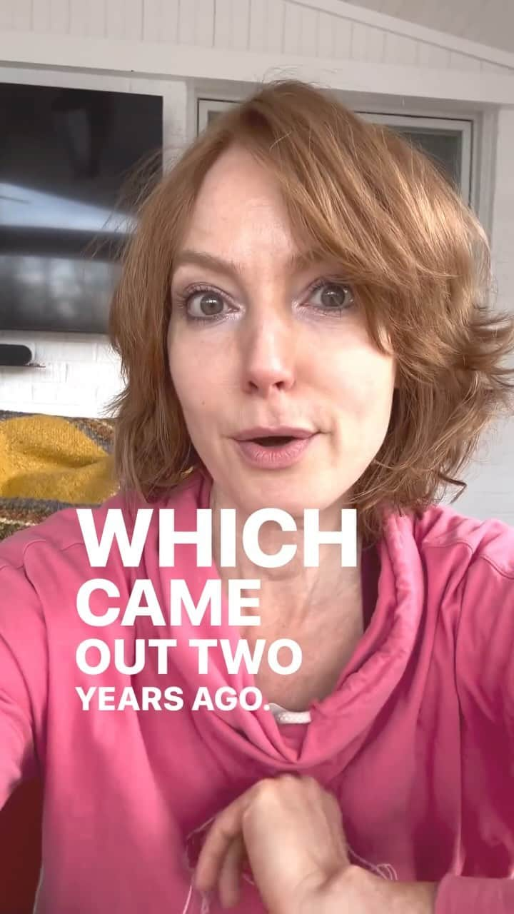 アリシア・ウィットのインスタグラム：「what an excellent question! thank you to Patty Bell for asking it in her recent @cameo greeting request 🥰   see you today at 7pm EST/6pm CT for a show - live from my nashville living room! ❤️(get set up at stageit.com/aliciawitt - or ‘tour dates’ link in my bio)」