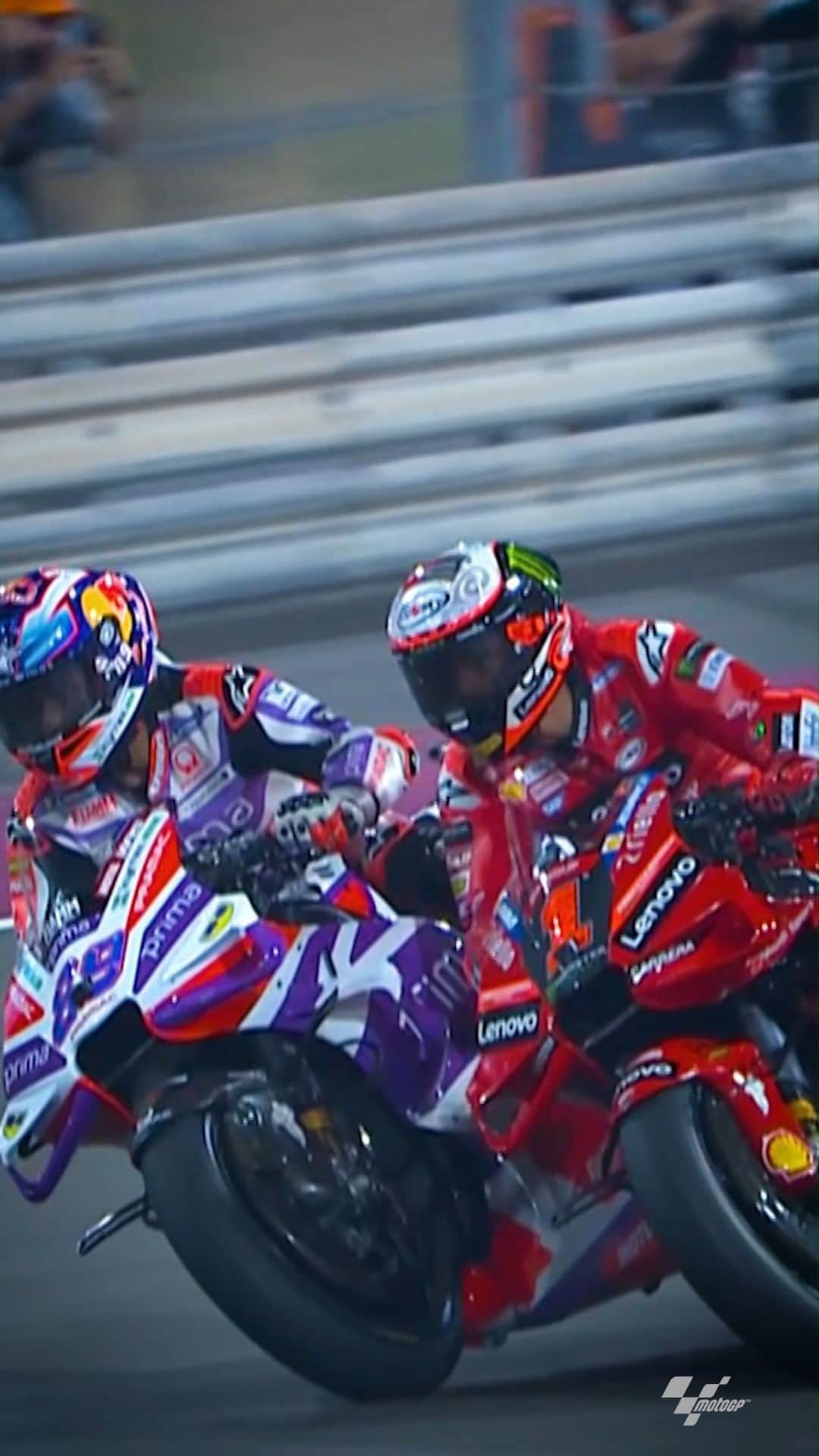のインスタグラム：「Elbows out! 😱 It was #PECCOvsMARTIN as its finest as the two title contenders collided at T1 🔥⚔️  #QatarGP 🇶🇦 #PeccoBagnaia #FB1 #JorgeMartin #JM89」