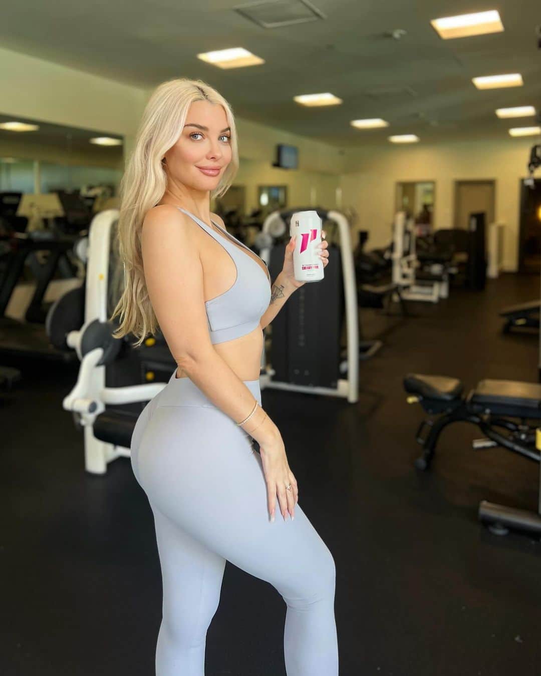 エミリー・シアーズのインスタグラム