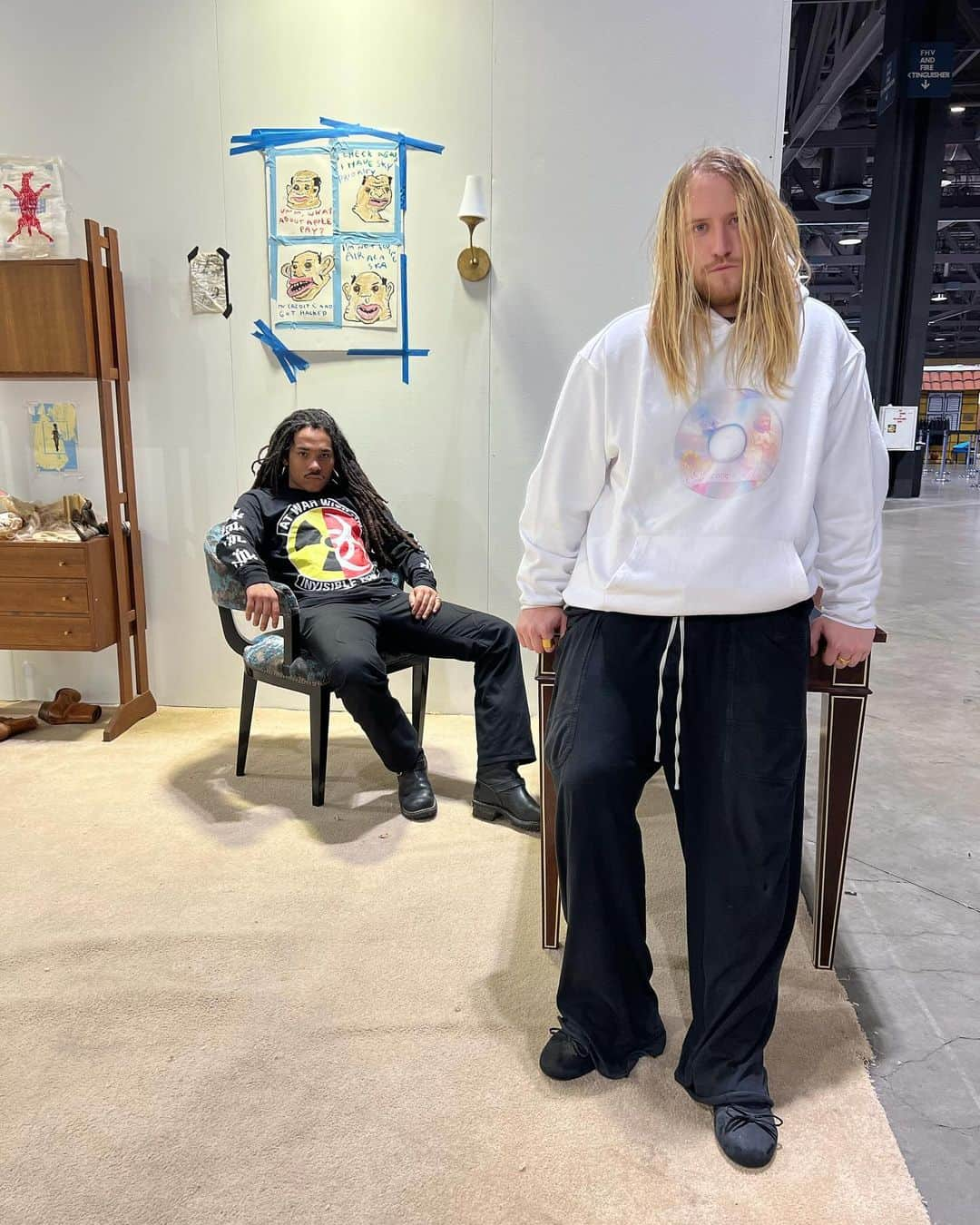 ルカ・サバトさんのインスタグラム写真 - (ルカ・サバトInstagram)「Complex con! Booth E2 I’ve moved my room from The Chateau and made it my booth, Come hang and see the capsule collection :)」11月19日 4時31分 - lukasabbat