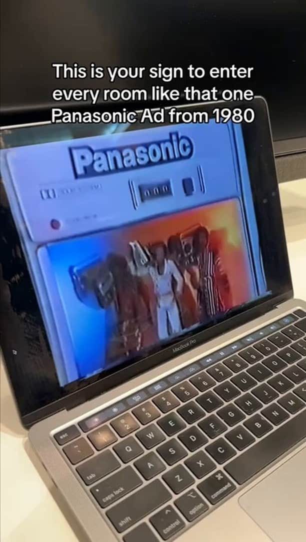 Panasonicのインスタグラム：「petition to bring back ads like this 📻🕺🎶」