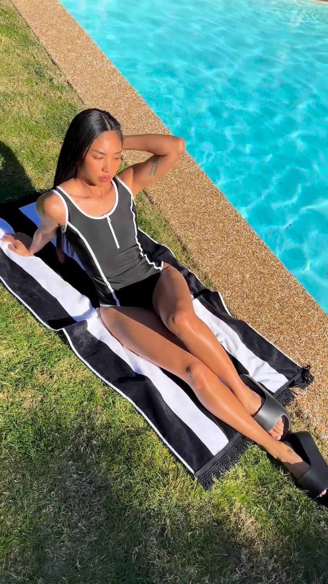 Target Australiaのインスタグラム：「@rachelteetyler looking gorgeous in the Sporty Zip Front One Piece Bathers 🖤」