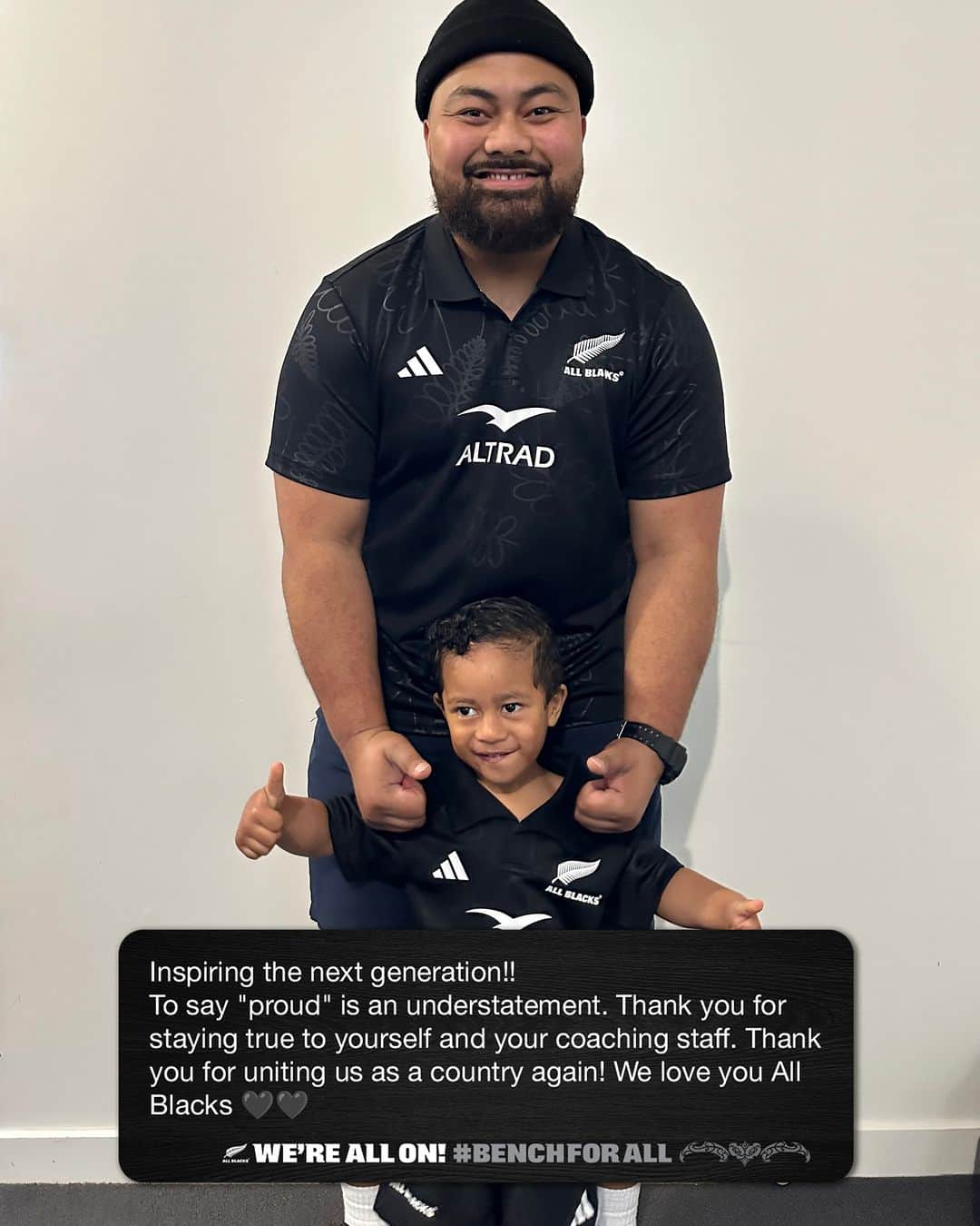 All Blacksさんのインスタグラム写真 - (All BlacksInstagram)「We are grateful for all the support 🖤  Have a message for the team? Submit yours via the link in our bio 🔗  #AllBlacks」11月19日 5時35分 - allblacks