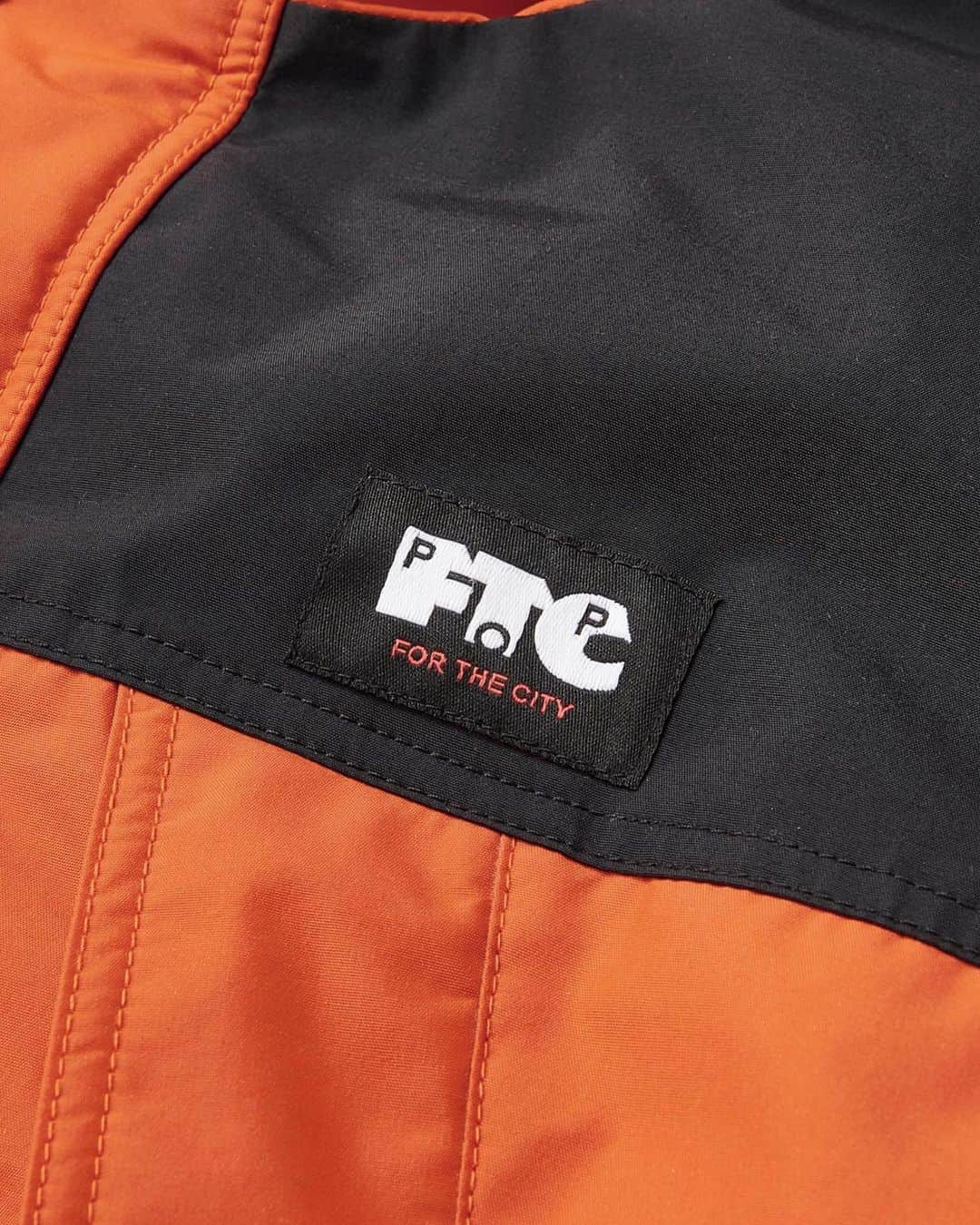 エフティーシーさんのインスタグラム写真 - (エフティーシーInstagram)「FTC X @poptradingcompany Waterproof 3L Mountain Jacket Available Online Now — Also Available at @ftcsanfrancisco, @ftcjp, @ftcnewyork, Pop Amsterdam Shop, and Select Pop Retailers Globally 🌐 #poptradingcompany #ftc #forthecity #ftcskateboarding #ftcsanfrancisco #ftcjp #ftctokyo #ftcnagoya #ftcosaka #ftcnewyork」11月19日 6時11分 - ftc_skateboarding