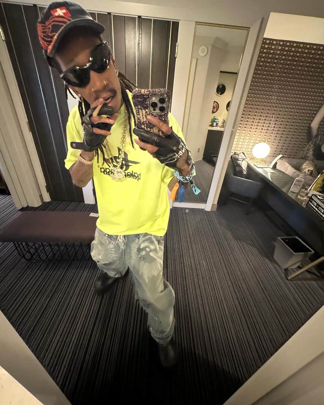 ウィズ・カリファさんのインスタグラム写真 - (ウィズ・カリファInstagram)「Im too old for opps」11月19日 6時22分 - wizkhalifa