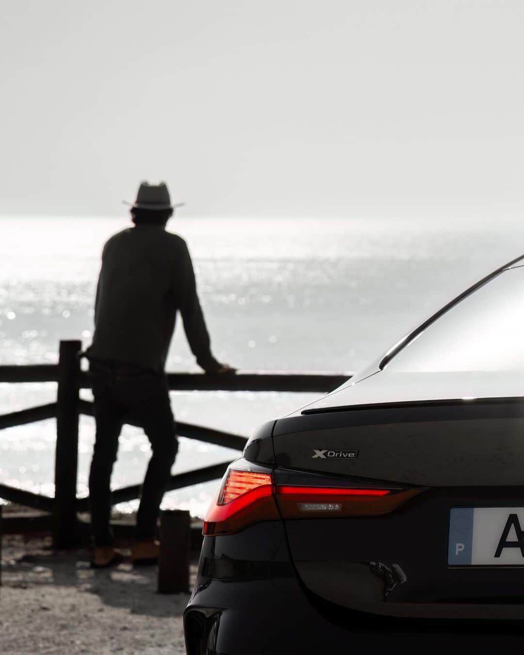 BMWのインスタグラム：「#THE4 and the Sea.  📸 @enginequeen @bmwromania The  BMW M440d xDrive Coupé. #BMW #4Series  __ BMW M440d xDrive Coupé: Combined fuel consumption: 6.3–5.7 l/100 km. Combined CO2 emissions: 165–150 g/km. All data according to WLTP.  Further info: www.bmw.com/disclaimer」