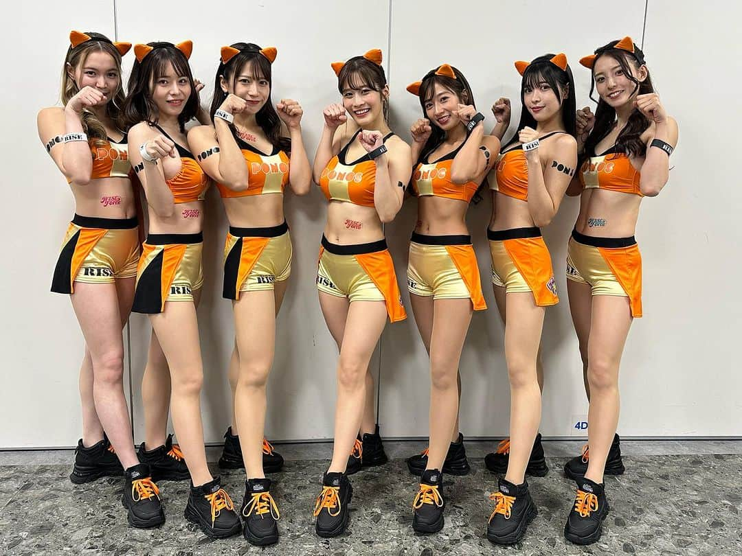 大貫彩香さんのインスタグラム写真 - (大貫彩香Instagram)「昨日みんなと🐈🧡  本日は FIGHT CLUB 17:00〜本線開始AbemaTVにてご覧いただけます✨ この度もラウンドガールを務めさせていただきます 宜しくお願いします😊🌸」11月19日 12時26分 - sayaka_oonuki