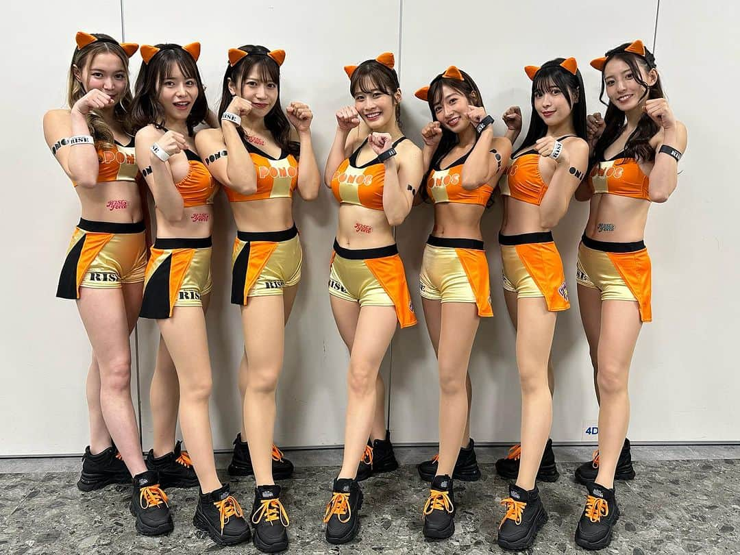 大貫彩香のインスタグラム：「昨日みんなと🐈🧡  本日は FIGHT CLUB 17:00〜本線開始AbemaTVにてご覧いただけます✨ この度もラウンドガールを務めさせていただきます 宜しくお願いします😊🌸」