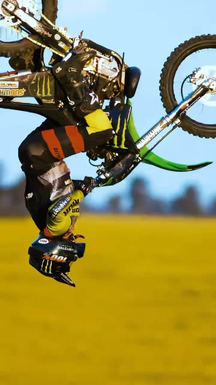 モンスターエナジーのインスタグラム：「Double backflips going CRAZY 😤 @JackoStrong   🎥: @HeadstrongFilms  #MonsterEnergy #Motocross #FMX #Motorsport」