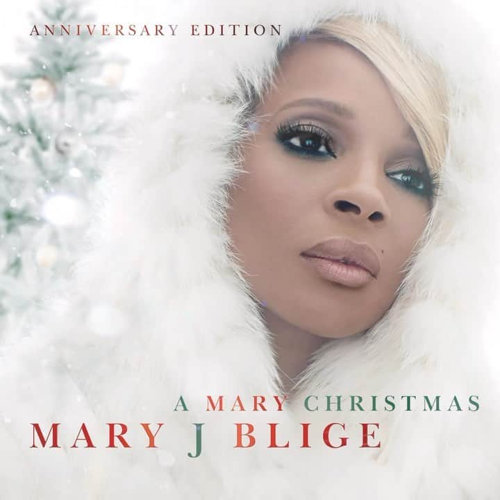 メアリー・J. ブライジのインスタグラム：「Happy holidays to all my fans! 🎄❄️ I am celebrating the 10th anniversary of my beautiful album A Mary Christmas. This is a collection of my very favorite Christmas songs, out now for the first time on vinyl, and with two brand new tracks!」