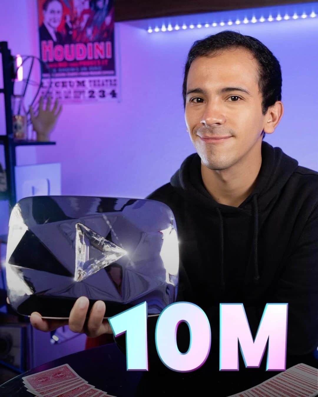 YouTubeのインスタグラム：「🪄 bringing magic to 10 million worldwide, congrats @palomaresmagic! 🪄 llevando la magia a 10 millones en todo el mundo, ¡felicitaciones @palomaresmagic!」