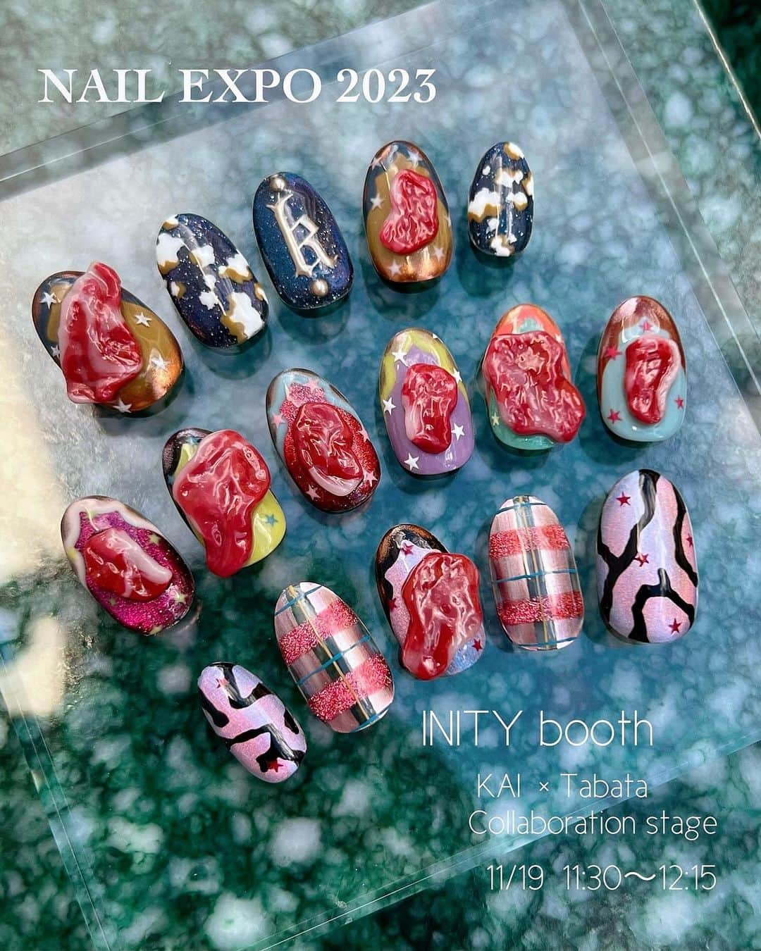 KAI32のインスタグラム：「. NAIL EXPO 2023🥩🔪  INITY booth  collaboration stage⛓️ @kai32 × @yuri_tabata   東京ビックサイトにて11月19日、20日の2日間、開催されるNAIL EXPOにて @initygel_official INITYブースでTabata先生とコラボステージをさせて頂くことになりました👏🏻✨ . お時間は11/19 11:30〜12:15になります。 INITY、Toy'sを使用した、 肉汁たっぷりの高タンパクトリッキーアートは必見🥩 19日のみ行われるデモなのでお見逃しなく🫢 . . 是非ステージに遊びに来てくださいね🫶🏻 . . . #pinkrosewindow  #pink_rose_window #inity #toysbyinity」