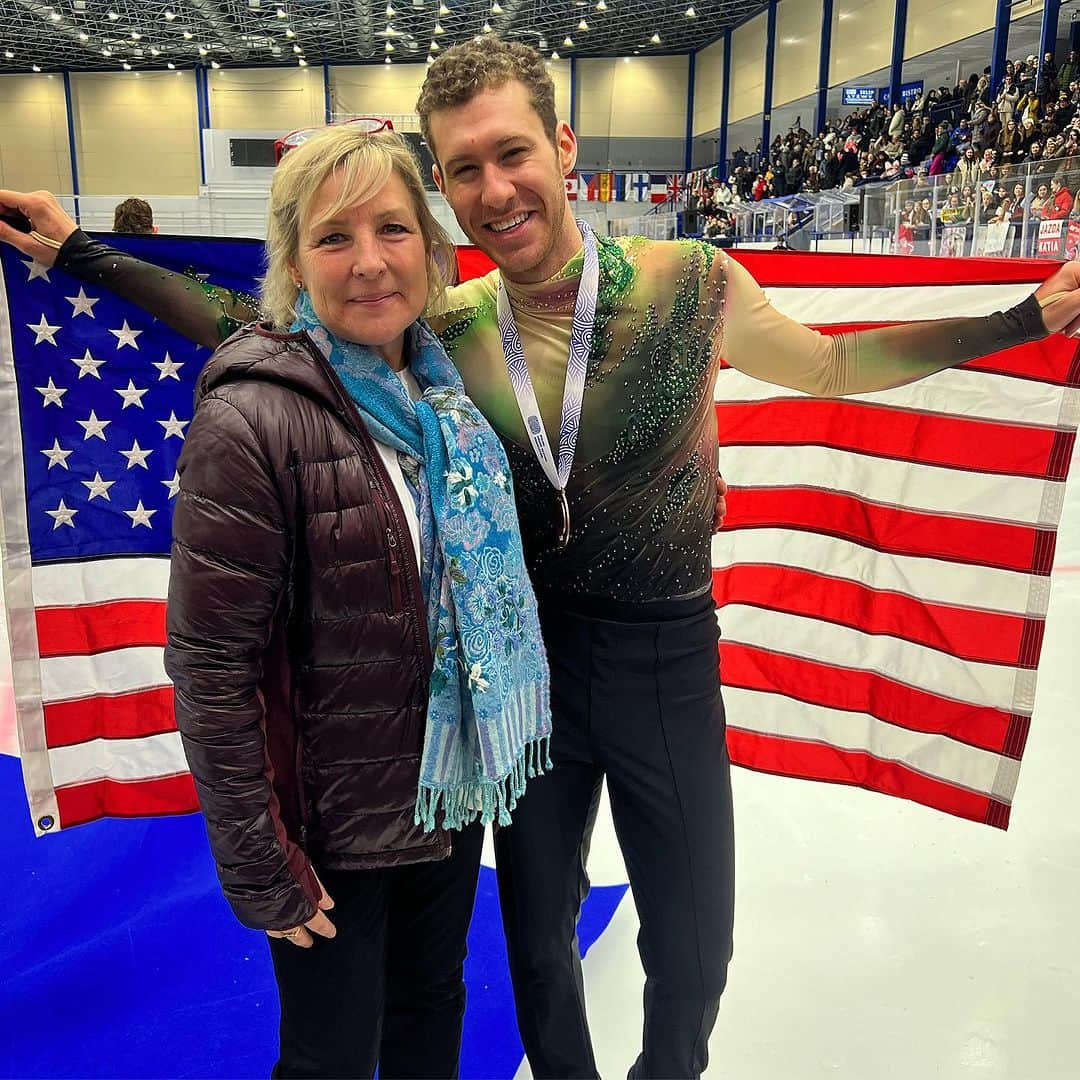 ジェイソン・ブラウンさんのインスタグラム写真 - (ジェイソン・ブラウンInstagram)「Warsaw Cup 2023 🇵🇱  Dziękuję Polsko! You’ve stolen my heart ♥️ Thank you all for the love, support, and making this event so special… and a massive thank you to @pzlf_pfsa for hosting this competition! 🙏  #warsaw #poland #warsawcup #teamusa #usfigureskating @usfigureskating #figureskating #skating #iceskating」11月19日 8時19分 - jasonbskates