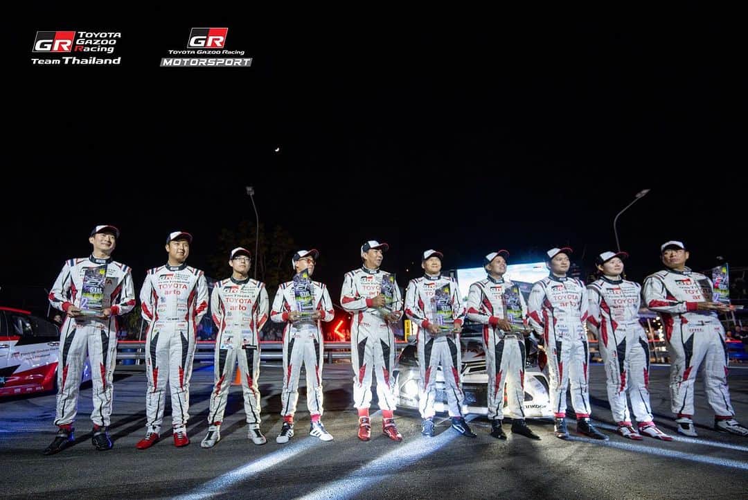 Toyota team thailandさんのインスタグラム写真 - (Toyota team thailandInstagram)「วันสุดท้าย เข้าชมฟรีตลอดงาน!!!  TGRTT x FROM CIRCUIT TO THE ROAD 🔥อุ่นเครื่องความมันส์ให้ร้อน กับโชว์สมรรถนะรถยนต์จาก TGRTT ที่นำประสบการณ์แข่งขันจากสนามแข่งมาร่วมพัฒนารถยนต์เพื่อการขับขี่บนท้องถนน  🔴พลาดไม่ได้ TOYOTA Gazoo Racing Motorsport สนามที่ 4 จ.เชียงใหม่ ในรูปแบบ Night Festival  18-19 พฤศจิกายน @สนามกีฬาสมโภชเชียงใหม่ 700 ปี ตั้งแต่ 12:00-21:00 น. 🌃ให้ชาวเชียงใหม่ได้สัมผัสประสบการณ์สุดมันส์แสงสีจัดเต็ม นักแข่งดาราเซเลปตบเท้าเข้าร่วมงานอย่างมากมาย พบ มิย่า ทองเจือ และปังปอนด์ อัครวุฒิพร้อมด้วย เซย่า ทองเจือ, วอร์ วนรัตน์, แจ็คแฟนฉัน, คริส พีรวัส และ พลอยชมพู ‎‍👨‍👦⭐ 🚗 การันตีความมันส์กับรถแข่งกว่า 60 คัน กับทั้ง 4 รุ่นการแข่งขัน Yaris Ativ Lady One Make Race, Yaris One Make Race, Hilux Revo One Make Race, Corolla Altis GR Sport One Make Race พร้อมเชียร์นักแข่งคนดัง มะปราง อลิสา, กอล์ฟ สุรัมภา, โรเตอร์ ทองเจือ และอีกเพียบๆๆ  🚗โชว์เพียบ!!! ทั้ง Super Car จากทีมใหญ่แชมป์โลก TOYOTA Gazoo Racing team Thailand ทั้งรถ Driftมันส์ๆ จากนักดริฟต์มือโปร พร้อมเทคโนโลยีรถยนต์กับการพัฒนาบนเส้นทางของความเป็นกลางทางคาร์บอน  🚴 CNX Cycling Festival มหกรรมงานปั่นจักรยาน ส่งเสริมการท่องเที่ยว กับการแข่งขันในสนามแข่งรถรูปแบบ Critrium Experience  📺รับชมผ่าน Live Streaming Facebook / YouTube: Toyota Gazoo Racing Motorsport Thailand และติดตามช่องทางใหม่ TikTok: TGR.Thailand」11月19日 9時35分 - toyotagazooracingteamthailand