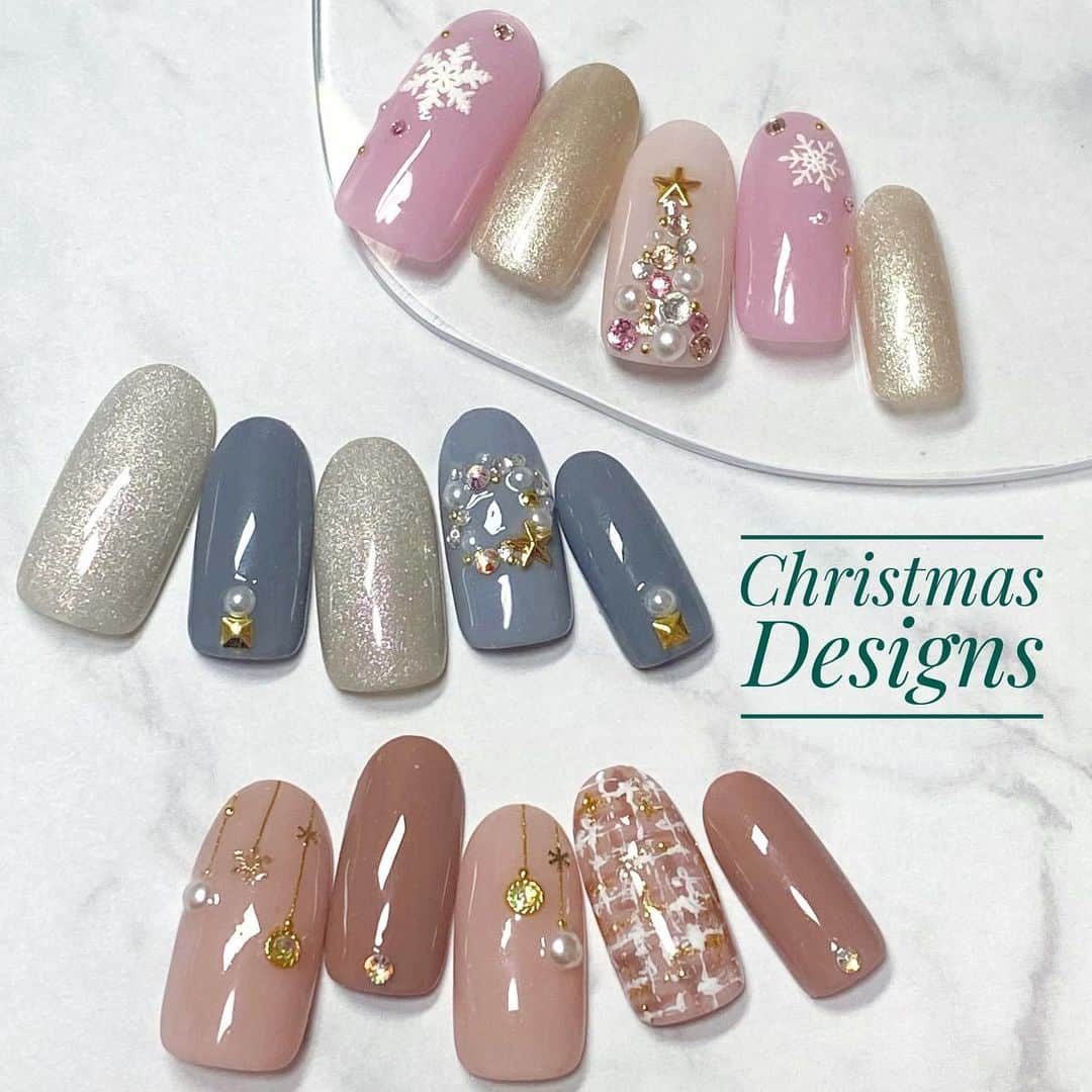 黒崎えり子さんのインスタグラム写真 - (黒崎えり子Instagram)「Christmas Nails🎄  冬定番のクリスマスネイル❄️ クリスマスに向けてネイルの参考にしてみてください♪  #nails #nailart #naildesign #nailstagram #nailtips #christmasnails #christmas #snownails #snow #glitternails #ネイルアート #ネイル #ネイルデザイン #クリスマスネイル #クリスマスネイルデザイン #クリスマス #クリスマスツリー #オーナメントネイル #キラキラネイル #雪ネイル #雪の結晶ネイル #ストーンネイル #表参道ネイルサロン #表参道 #erikonail淡路桜子」11月19日 9時38分 - erikonail