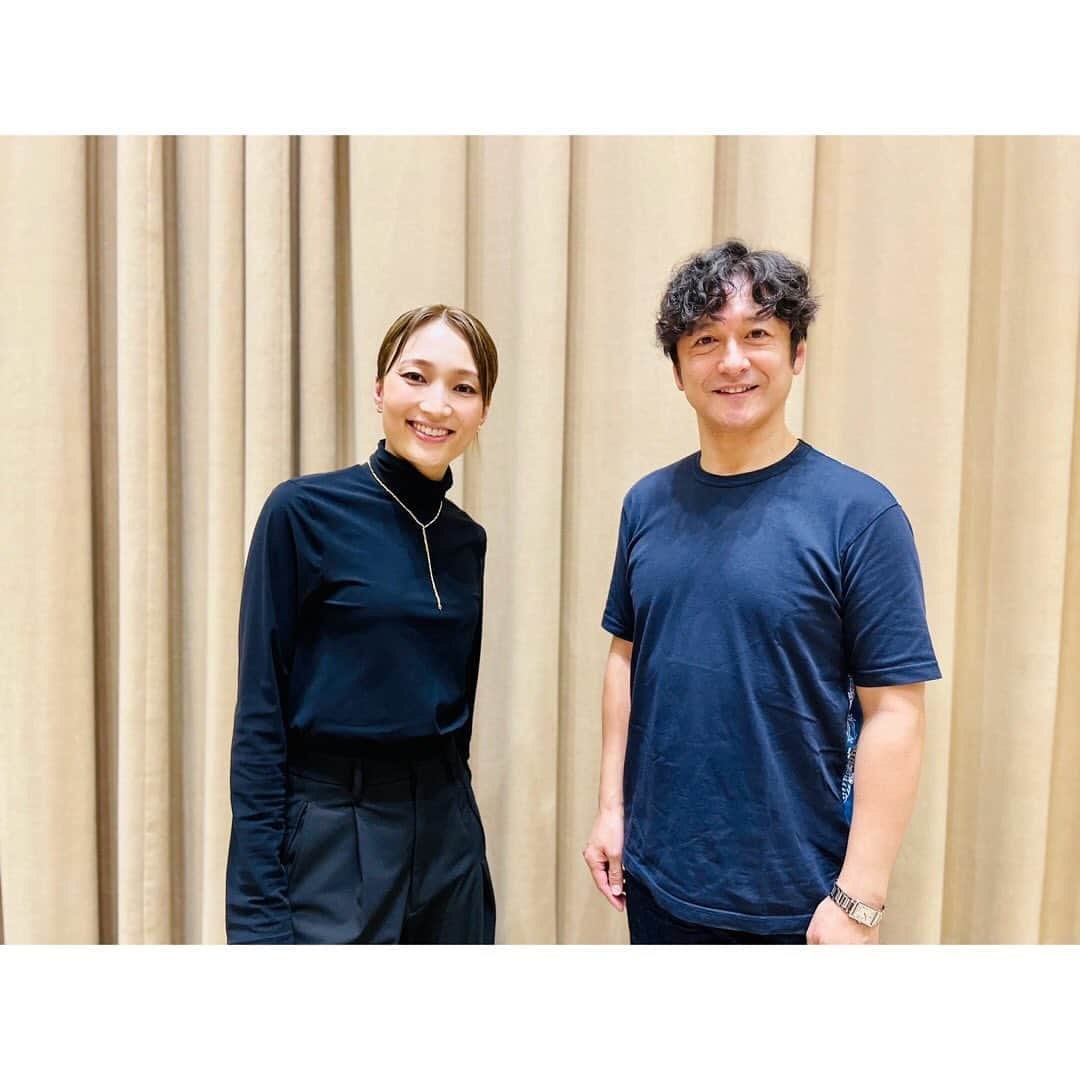 望海風斗さんのインスタグラム写真 - (望海風斗Instagram)「📻 本日夜9:00〜 #ラジオ #NHKFM #望海風斗のサウンドイマジン #毎週日曜夜9時 ゲスト #石丸幹二 さん ⁡ 今週末は石丸幹二さん続きで‼︎ ミュージカルと音楽を愛する石丸さんの原点となるお話しや現在、未来のお話し、感性に触れて、感動と興奮のひとときとなりました🤩 ⁡ 石丸さんの#音 はまさに原点✨でしょうか… ⁡ ⁡ 聴き逃しは #らじるらじる で何度でも！ #公式Xも宜しく」11月19日 10時24分 - nozomifuto_official