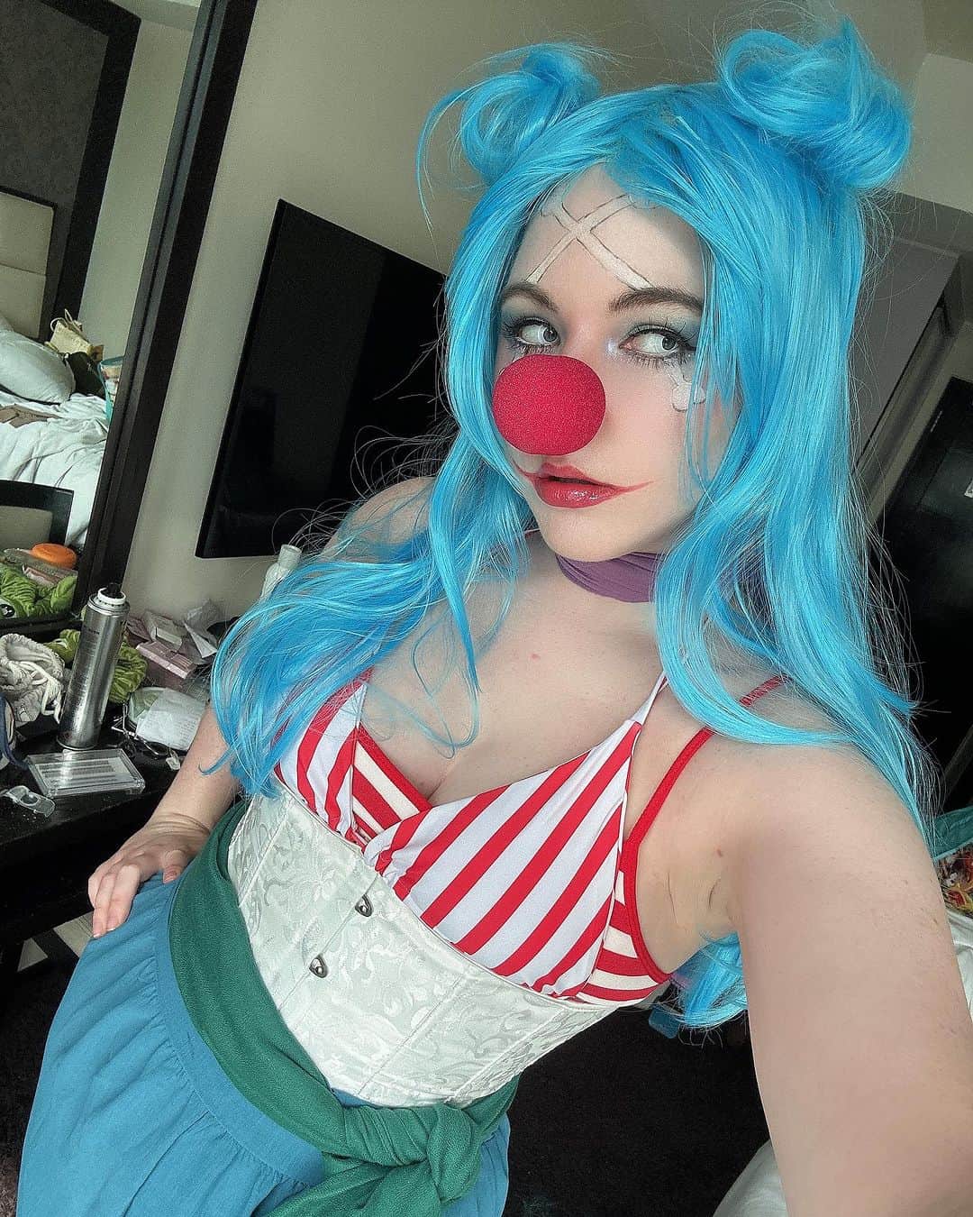 ジューン・ラブジョイさんのインスタグラム写真 - (ジューン・ラブジョイInstagram)「Who wants to join Buggy’s crew? #onepiece #onepiececosplay #onepiececosplayer #buggyonepiece」11月19日 10時41分 - junelovejoyy