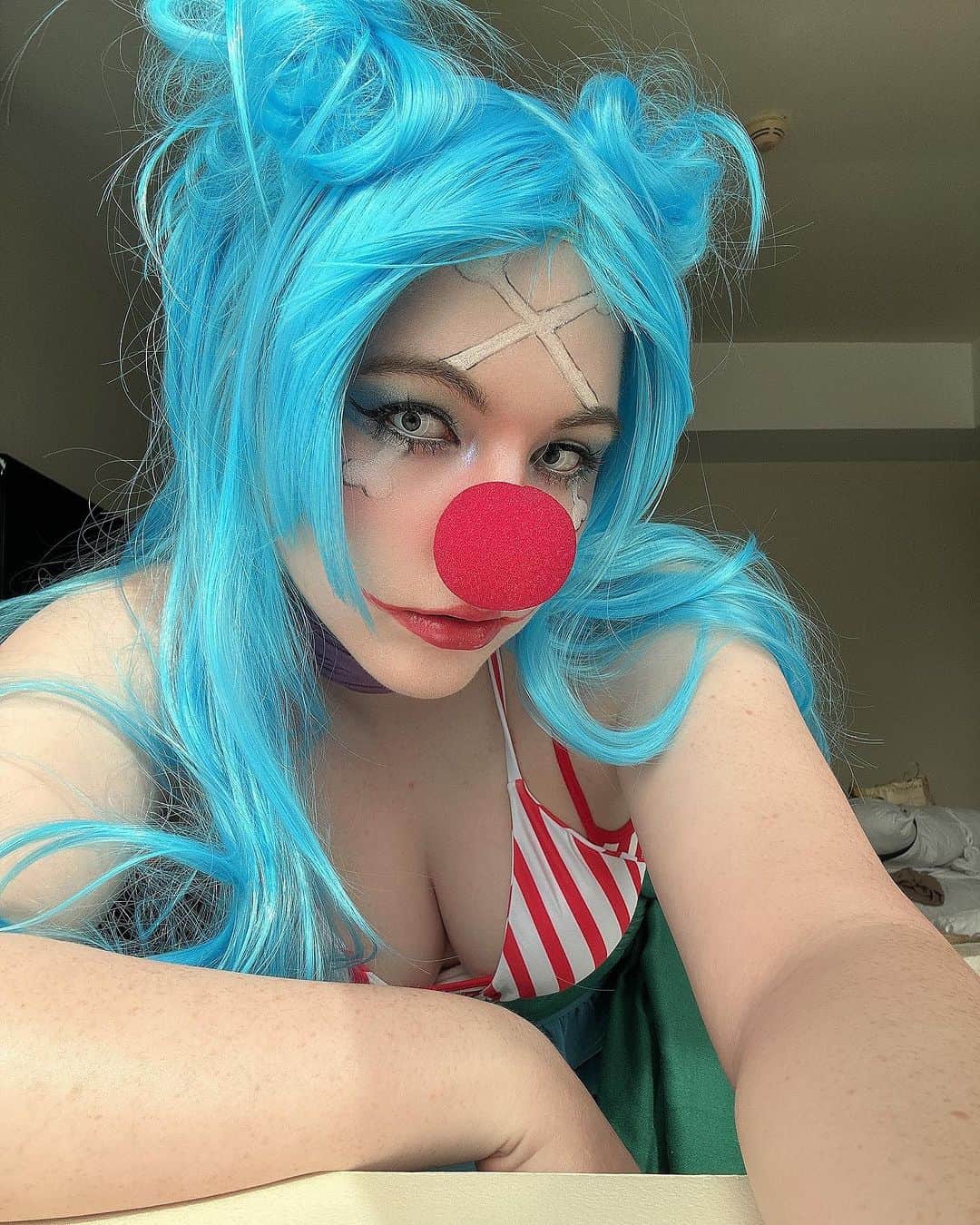 ジューン・ラブジョイさんのインスタグラム写真 - (ジューン・ラブジョイInstagram)「Who wants to join Buggy’s crew? #onepiece #onepiececosplay #onepiececosplayer #buggyonepiece」11月19日 10時41分 - junelovejoyy