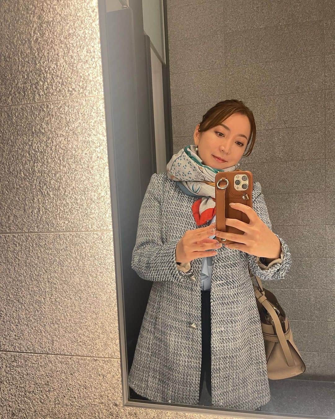 加藤綾菜さんのインスタグラム写真 - (加藤綾菜Instagram)「おはようございます☀  昨日は、医師会の講演会でした。 「認知症と介護」についてお話しさせて頂きました🙏  一緒に登壇した先生達に認知症は長く生きたからなるもの。 そんなマイナスに考えないで。 とそこまで長く生きたなんて凄いじゃない。  との言葉にそうだよね。  と少し認知症の捉え方が変わりました。  私はフレイル予防について話しました😃👍  ファンの方々から沢山の差し入れを頂きまして ありがとうございました💕  11.18にインタビュー記事が何社かアップされてるのでストーリーに貼っておきますね！  よし、今日からまた頑張っていきます💪」11月19日 10時35分 - katoayana0412