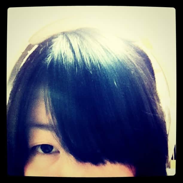 のインスタグラム：「東電会見おわたー。配信のためにFOSTEXつけると頭頂部のたんこぶを刺激する。この痛みは世間様にご迷惑をかけた反省として甘んじて受けようぞ。」