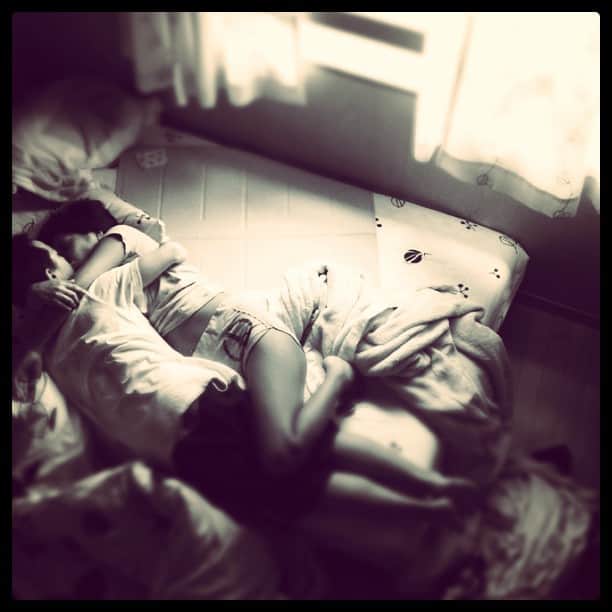のインスタグラム：「最近結婚した親友カップル♡ #couple #love #kiss」