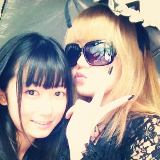 のインスタグラム：「" PINA " _20120610 オフショット (左) 藤沢仁奈(にぃな) @fjsw_27o (右)依蓮結奈(ユナ) @EREN_yuna #PINA_IL #ニコ生 #tjuh」