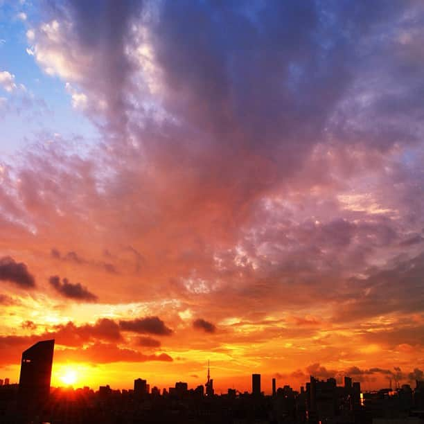 坂口綾優さんのインスタグラム写真 - (坂口綾優Instagram)「#sunrise」8月6日 6時00分 - sakaguchiaya