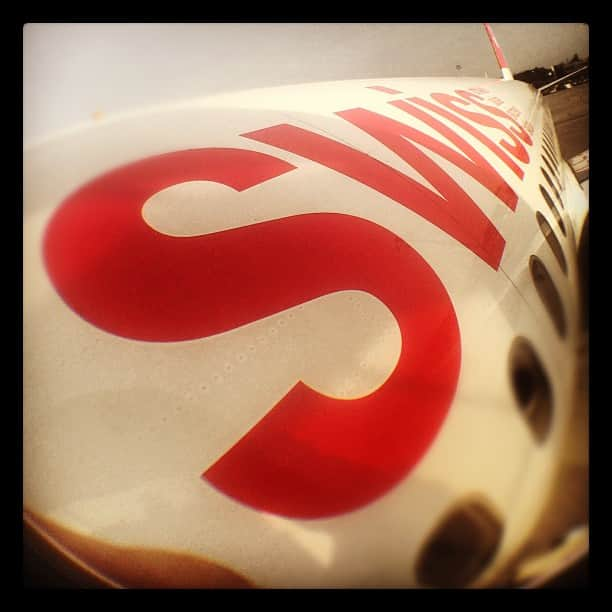 スイス航空のインスタグラム：「Swiss with a #fisheye :) #airbus #airport #plane #airplane #follow #followback #clouds #sky #takeoff #zurich #instababs #red #white #cross #swiss #switzerland #dream #fly」