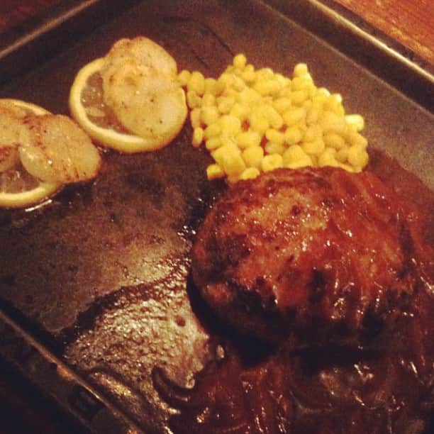 やなぎなぎのインスタグラム：「いい肉の日は終わってしまいましたが、昨日食べられなかったので…私にとっては毎日がいい肉の日ですよ…」