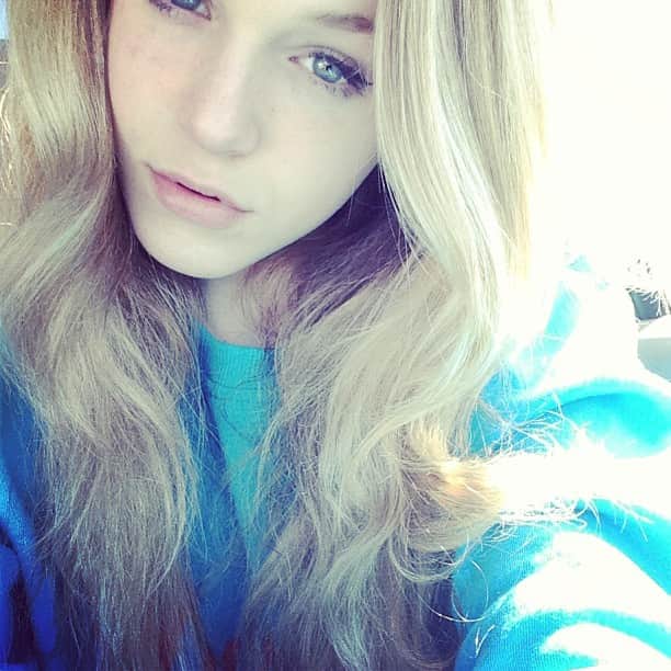 Courtney Tailorのインスタグラム