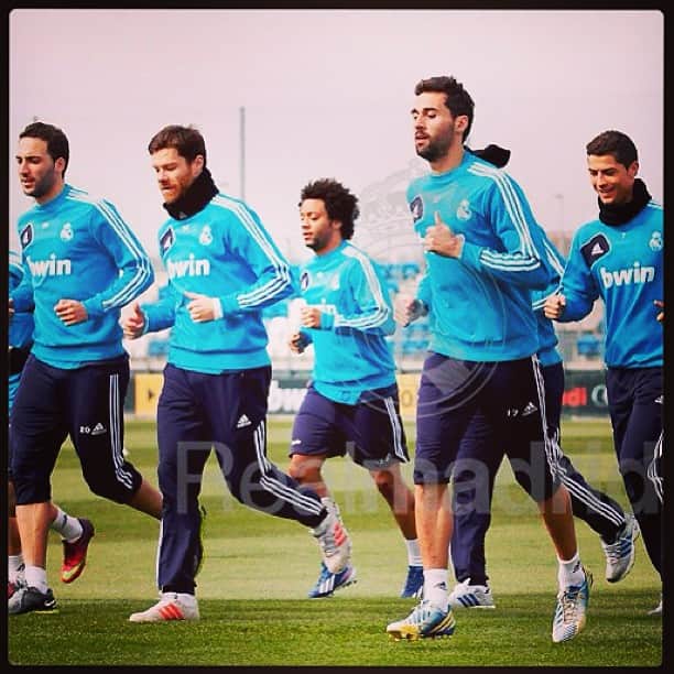 アルバロ・アルベロアのインスタグラム：「#halamadrid #realmadrid #championsleague @marcelotwelve @cristiano」