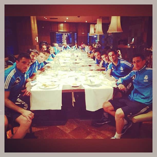 アルバロ・アルベロアのインスタグラム：「@17arbeloa #hala #madrid #2012-13 #madridista」