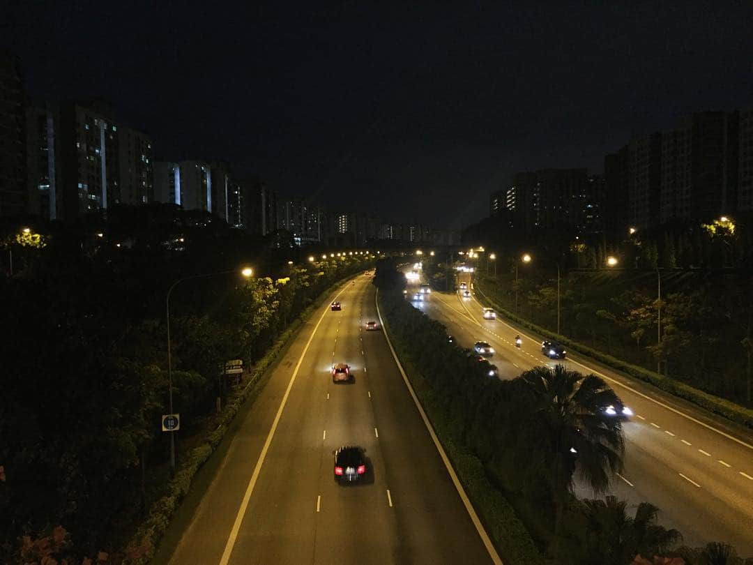 のインスタグラム：「Singapore night highway #sg」
