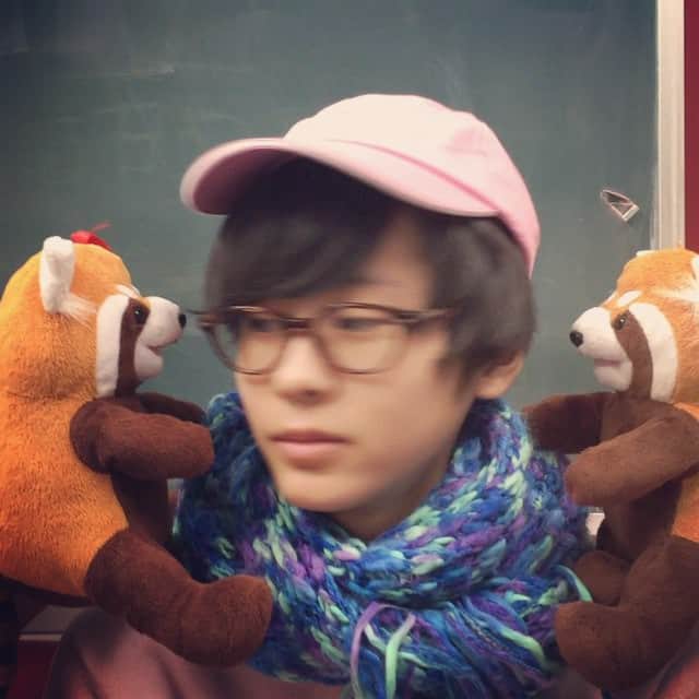 原宿カラーズのインスタグラム：「★高校生! ファッショニスタ甲子園★ 開催まで…あと2日！！ 1月1日から、Instagramでオシャレコーデ投稿型コンテストを開催！ 参加はハッシュタグ #ファッショニスタ甲子園 をつけてイチオシのカラフルコーデを投稿するだけ★みんな参加してね〜*\(^o^)/* 大好評♡むゆあ君のシュルカワ（シュールカワイイ）カウントダウン第二弾！  #原宿カラーズ  #むゆあ  #ファッショニスタ甲子園  #あと2日」