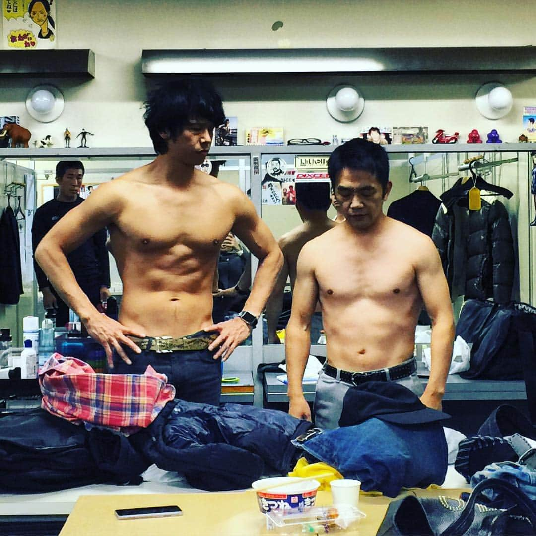 品川祐さんのインスタグラム写真 - (品川祐Instagram)「#師弟コンビ #マッチョとしては庄司が師匠 #中川家 #剛さん #庄司がでかくなった」12月31日 17時23分 - shinashina0426