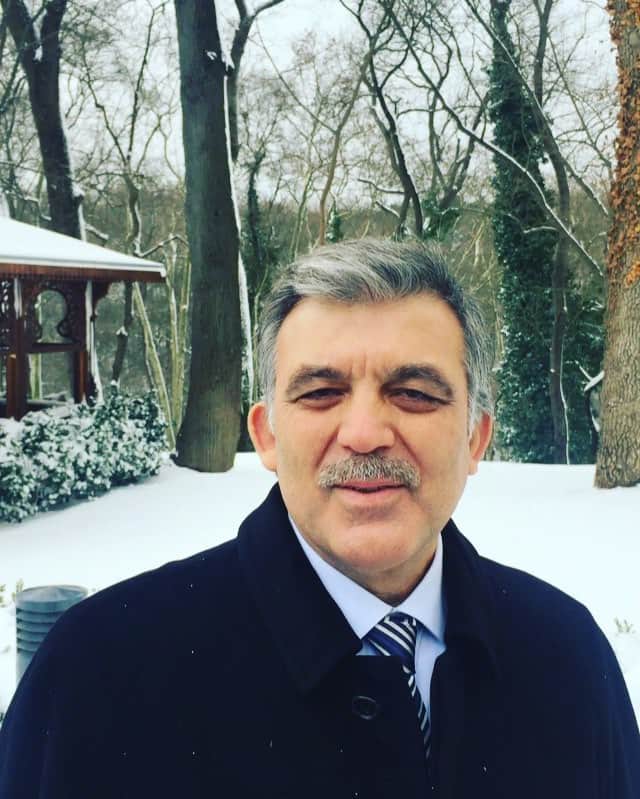 アブドゥラー・ギュルのインスタグラム：「11. Cumhurbaşkanı Abdullah Gül'den yeni yıl mesajı. Video:@mehmet_demirci_」
