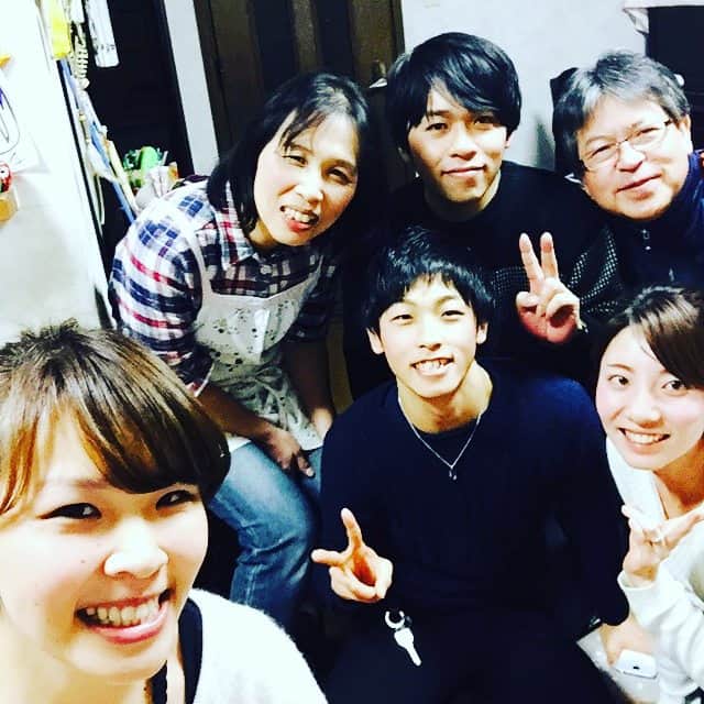 坪井勇磨のインスタグラム：「家で年越しするの七年ぶりだ。よいお年を(^^)」