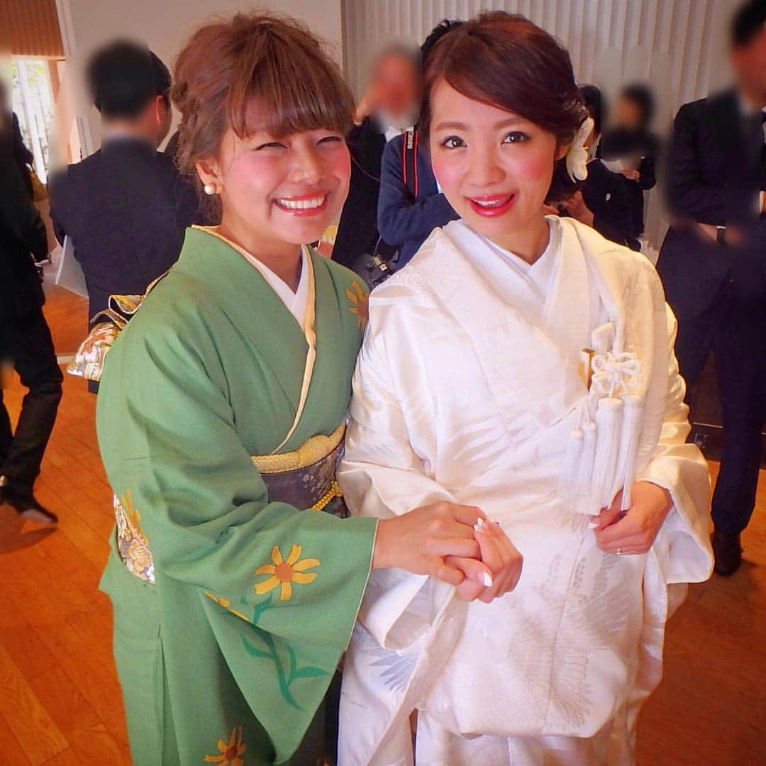 クロさんのインスタグラム写真 - (クロInstagram)「愛する友の晴れ舞台… 美人過ぎる花嫁チャーリーと👰 詳しくはブログに書いてます♡ 本当に今までで一番綺麗だったチャーリー末永く末永くお幸せに…✧ ✧ ✧ #白無垢#花嫁#大学友人#wedding#恵比寿wedding#中目黒wedding#レストランwedding#restaurantwedding#チャーリーウエディング#着物#kimono#happywedding」12月8日 15時09分 - kuro_risa