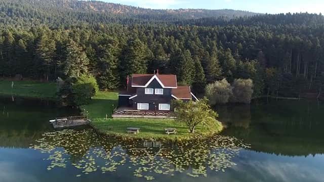 Pınar Budinのインスタグラム：「Mutlu pazarlar!!😀🎶 Happy Sunday!! Bir tane de video olsun 😌📽 Gölcük Bolu 🏡」