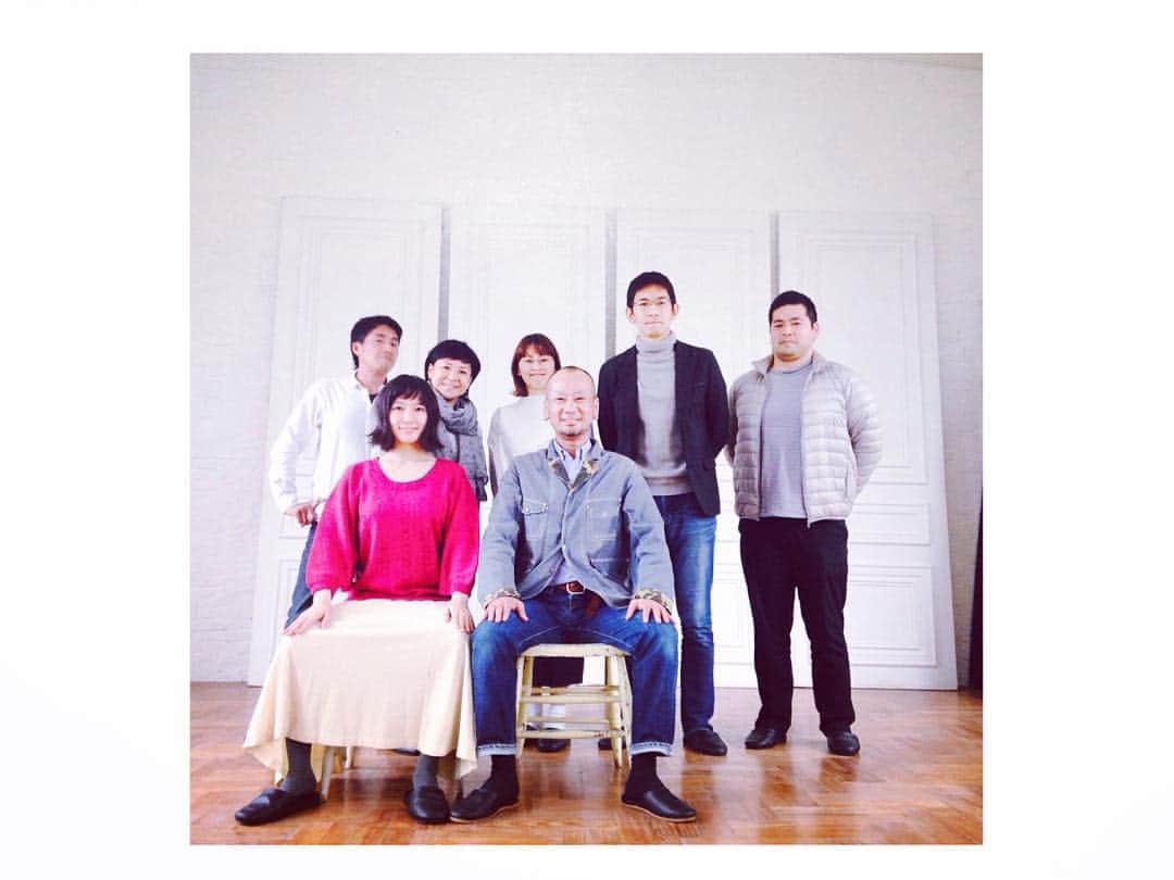 吉岡里帆さんのインスタグラム写真 - (吉岡里帆Instagram)「大好きなメンバーで表紙撮影をする事が出来ました。 感謝感謝です。  #週間プレイボーイ #ガニ股」12月15日 13時01分 - riho_yoshioka